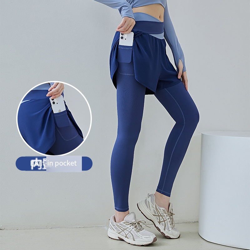 Yoga Pants - detail view